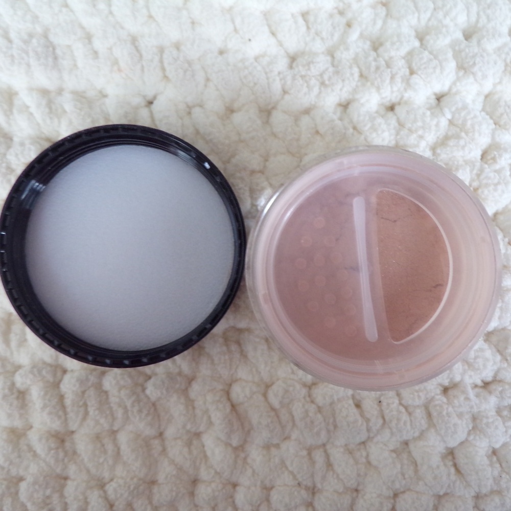 Artist Couture Diamond Glow Powder - Picture 3 of 3